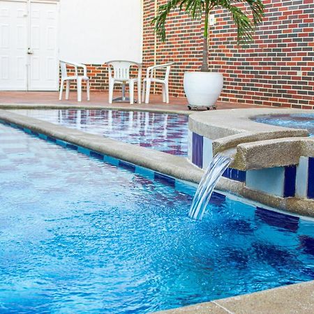 Hotel Fenix Cúcuta Exteriör bild